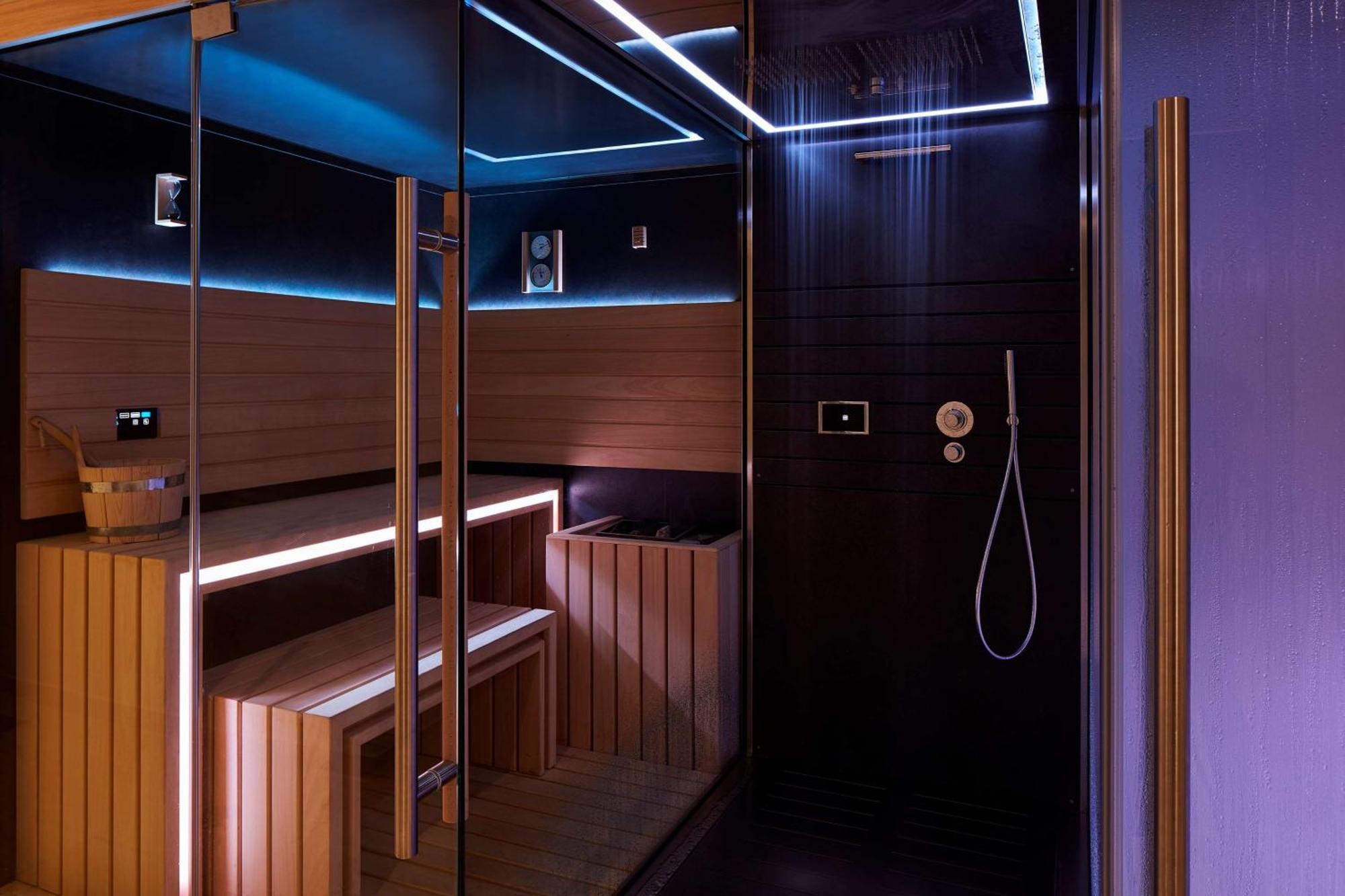 ホテル チボリ カルボエイロ カルヴォエイロ エクステリア 写真 A modern shower room
