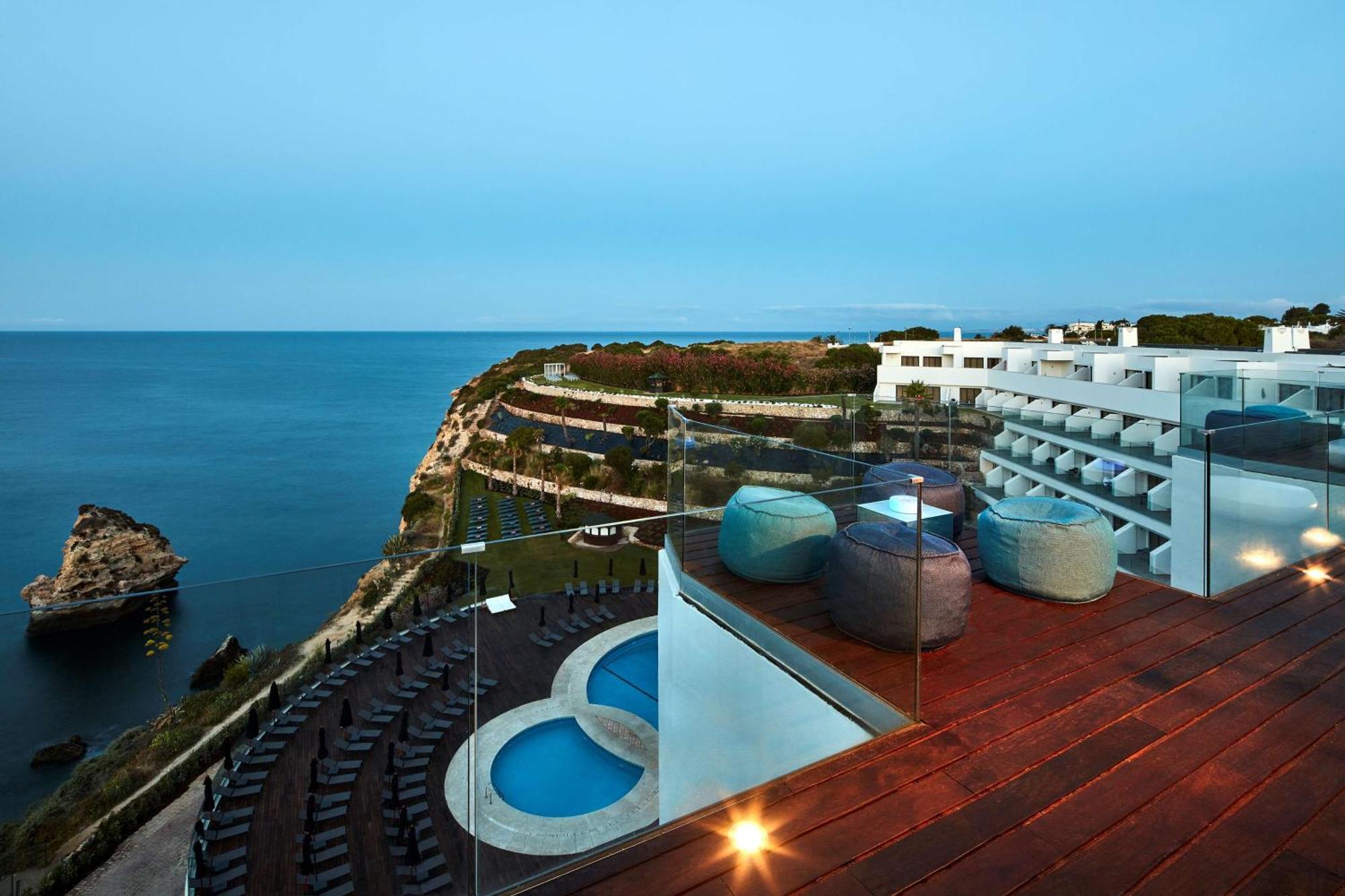 ホテル チボリ カルボエイロ カルヴォエイロ エクステリア 写真 The hotel's rooftop